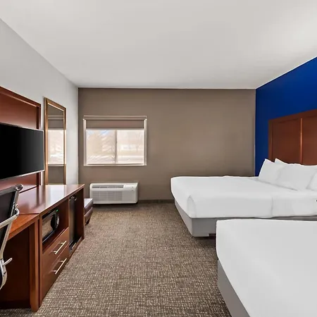 Comfort Inn & Suites Fairborn Near Wright Patterson Afb Exterior photo