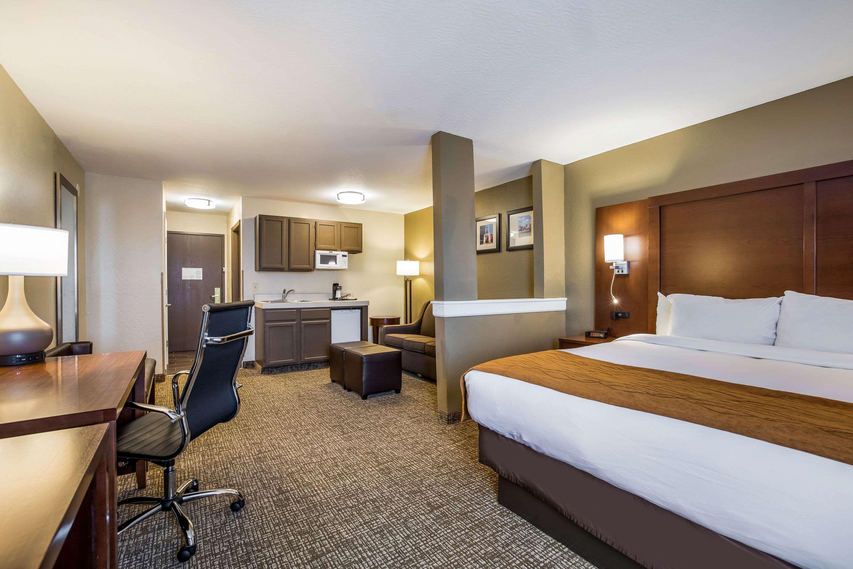 Hotel Comfort & Near Wright Patterson Afb Fairborn