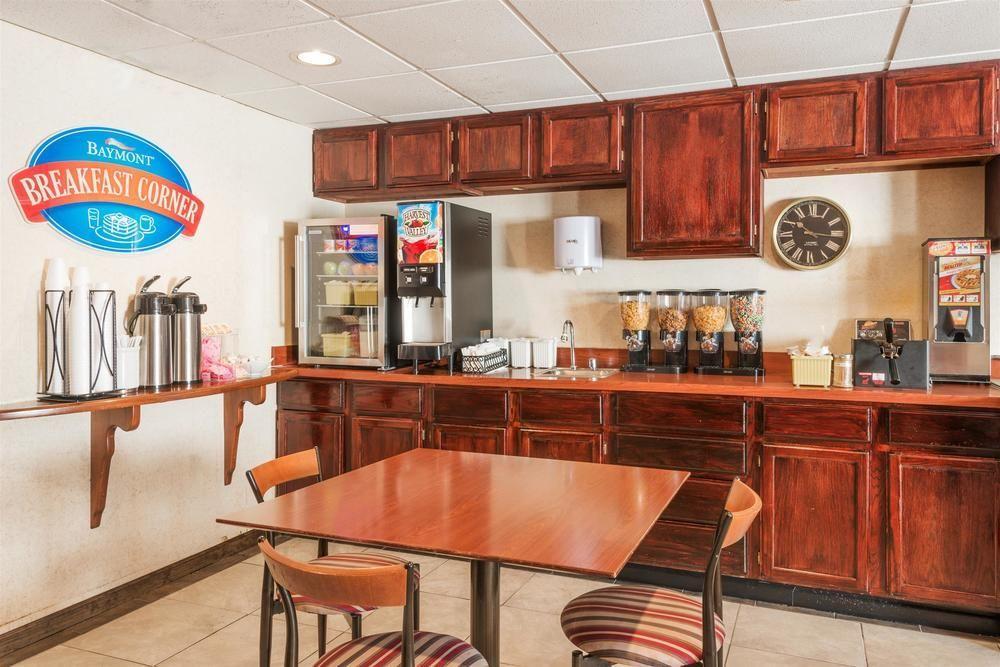 Comfort & Near Wright Patterson Afb 3* Fairborn