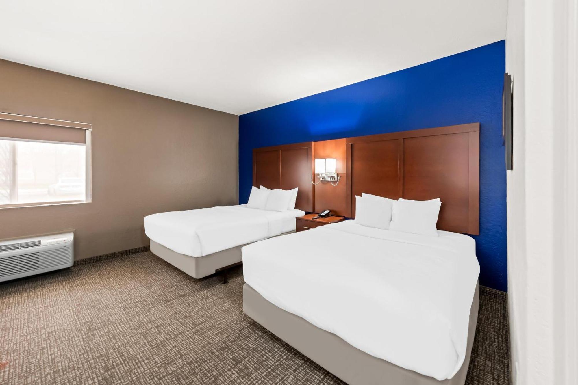 Hotel Comfort & Near Wright Patterson Afb 3*
