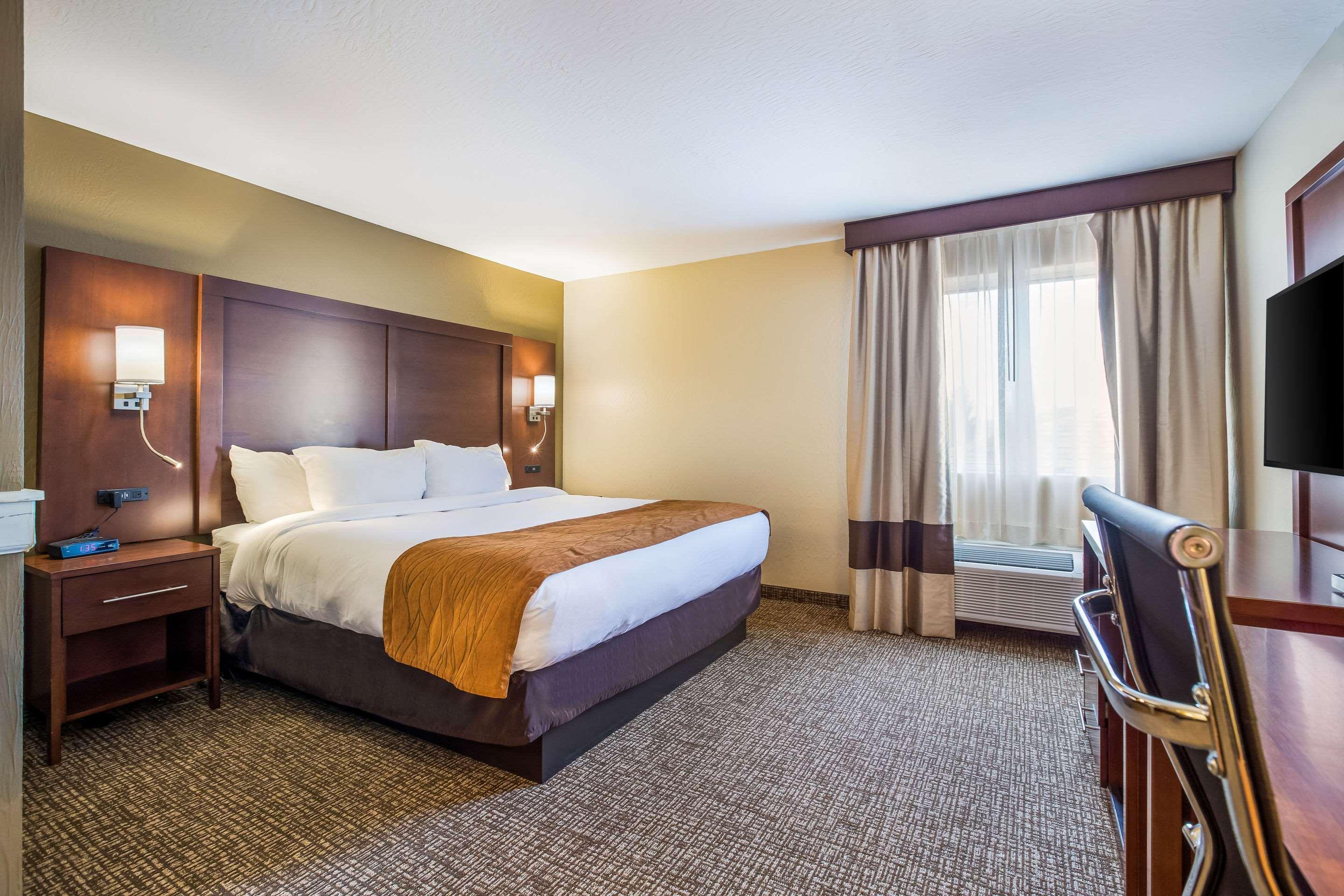 Comfort & Near Wright Patterson Afb 3*