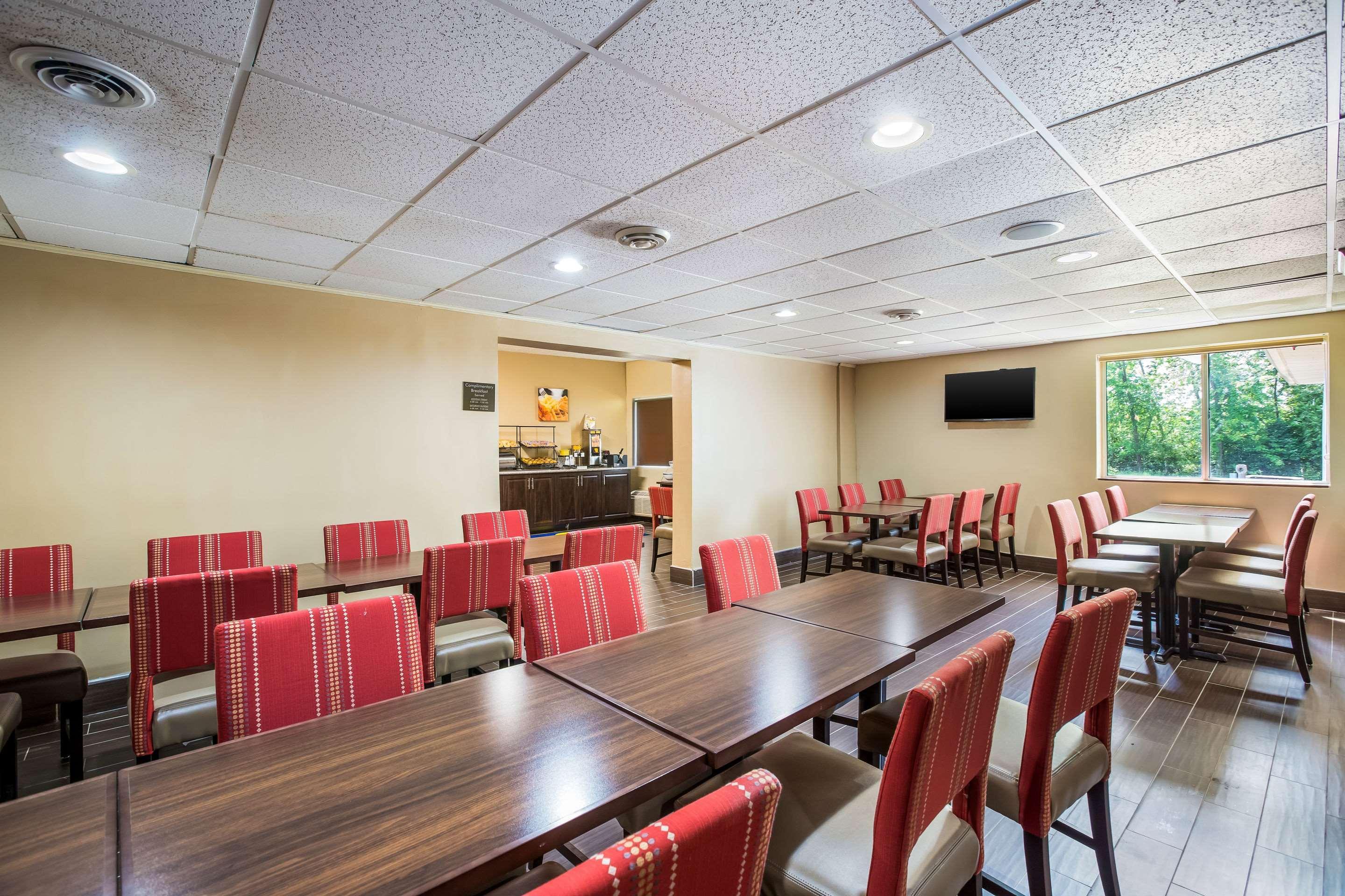 Comfort & Near Wright Patterson Afb Hotel 3*