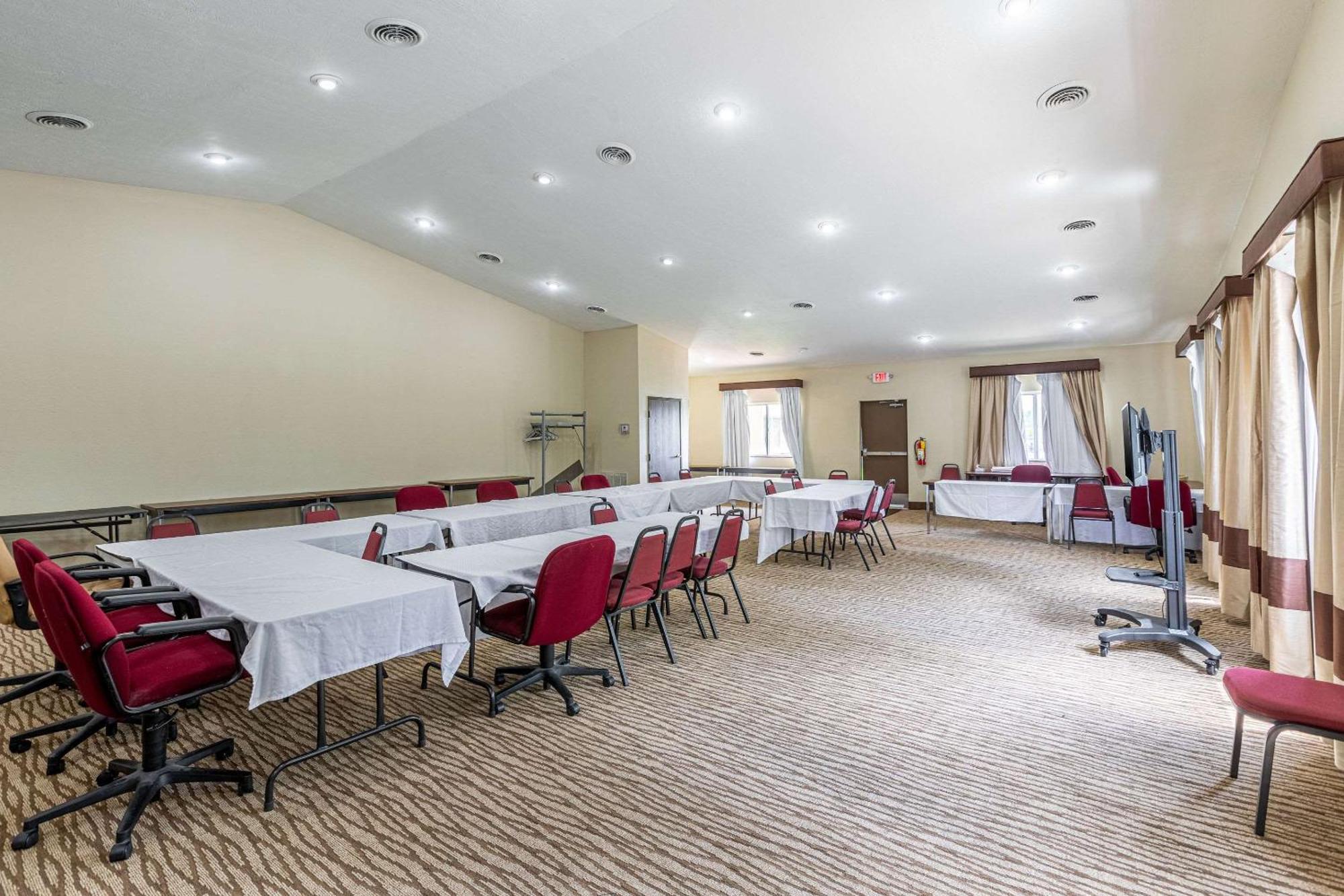 Hotel Comfort & Near Wright Patterson Afb