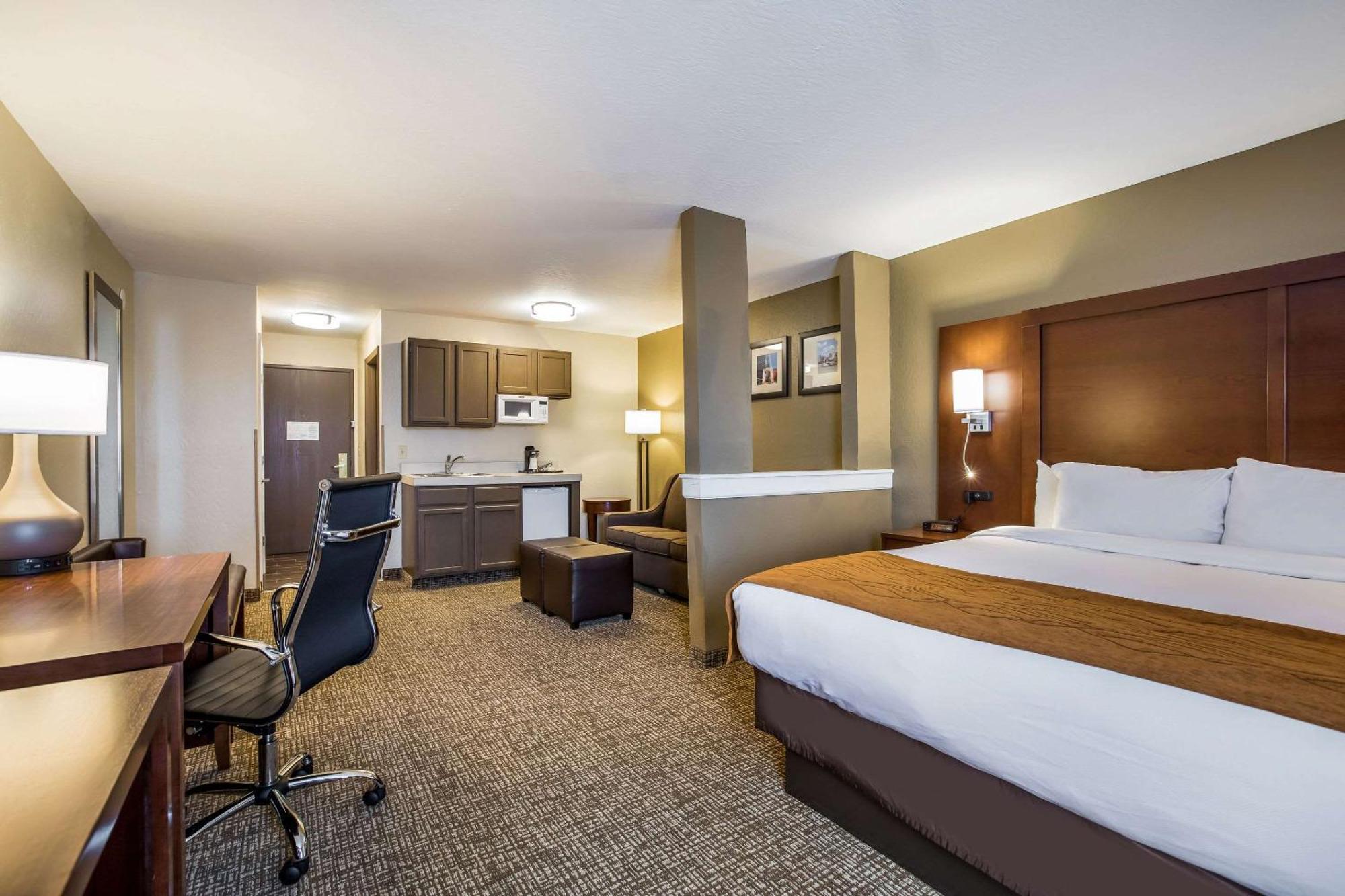Comfort & Near Wright Patterson Afb Hotel