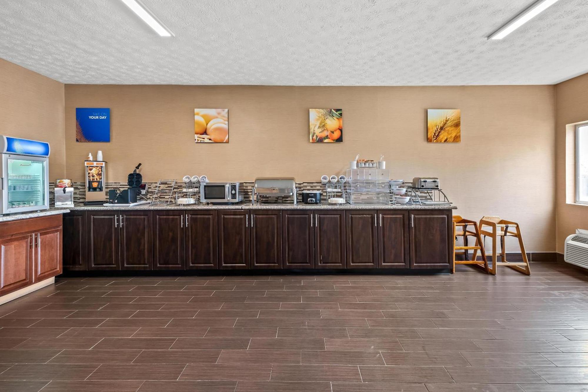 Comfort & Near Wright Patterson Afb 3* Fairborn