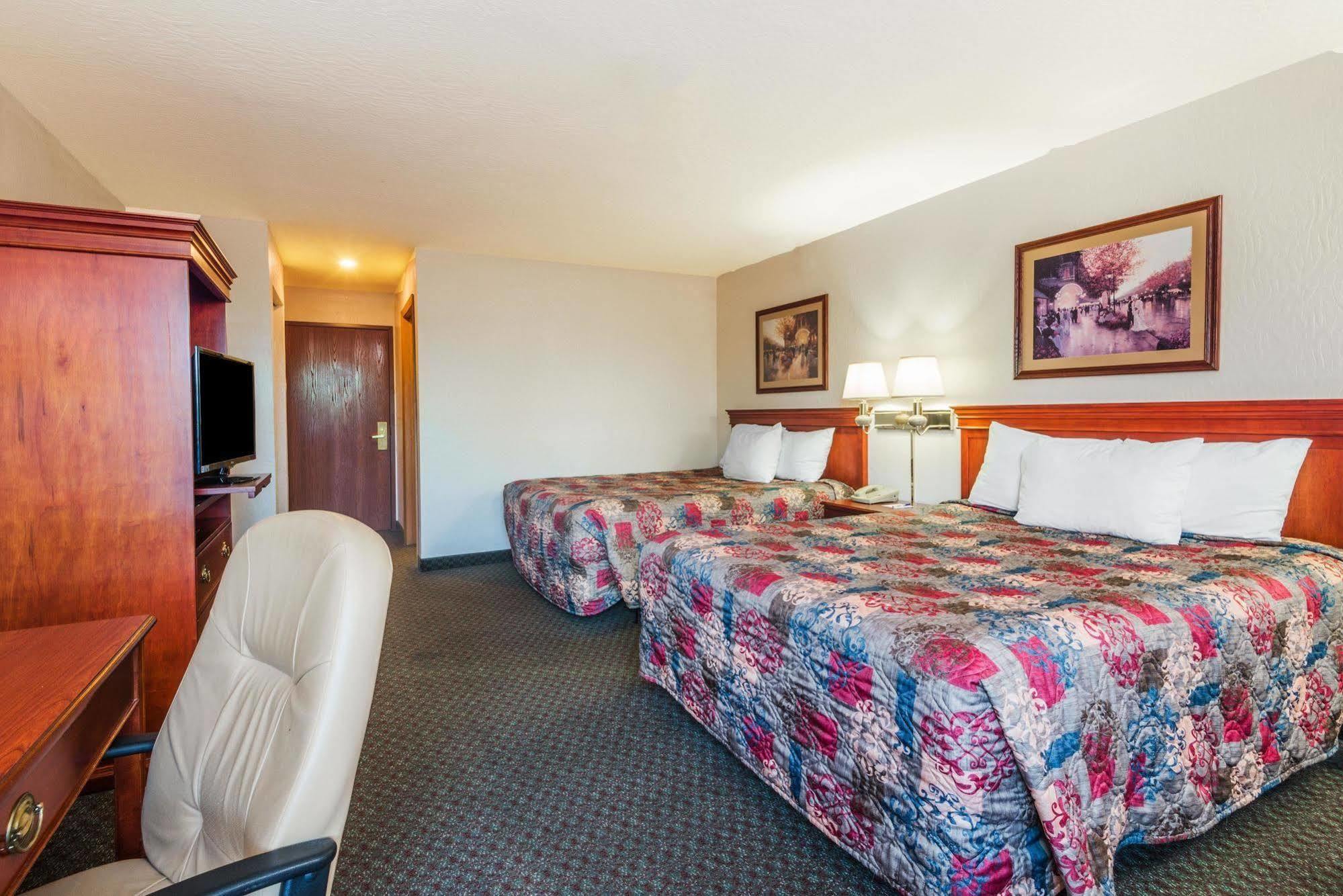 Comfort & Near Wright Patterson Afb 3* Fairborn